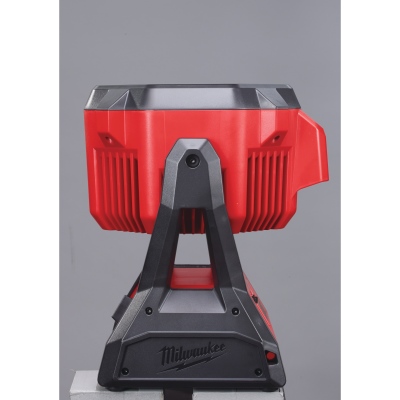 M18™ Ventilator, Milwaukee_4